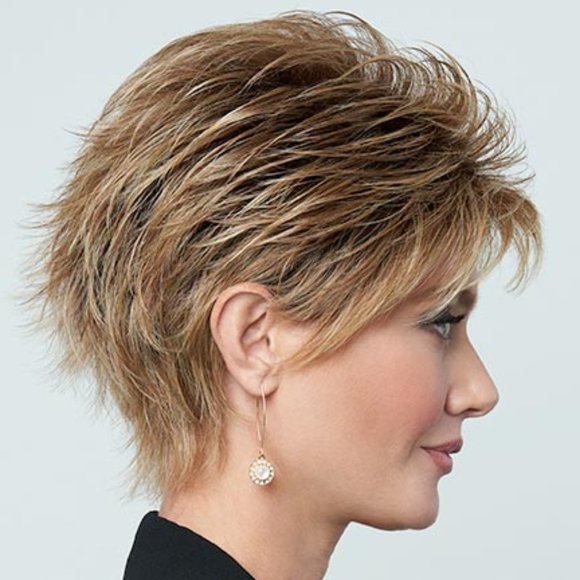 RAQUEL WELCH CANDID CAPTURE in SS8/29SS Soft Shaded Hazelnut (ROOTED SHADE) - Picture 3 of 6